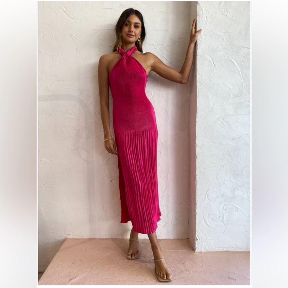 Elegant Pink Halter Midi Dress